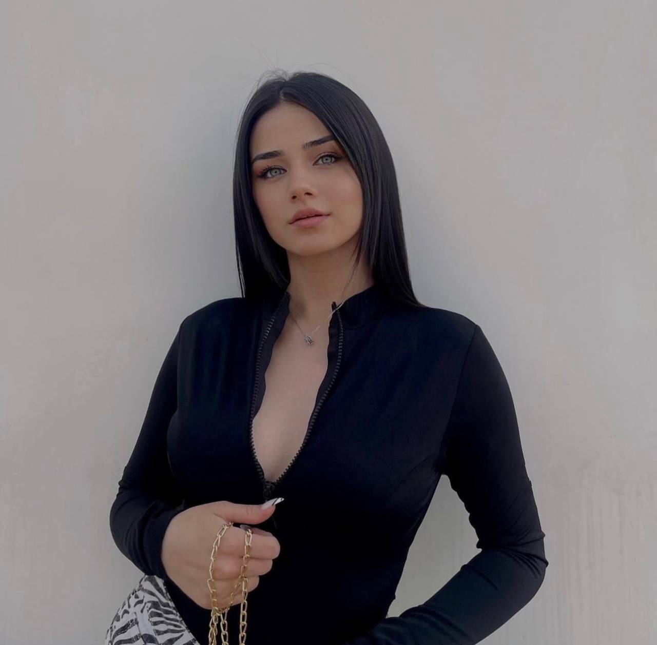 Ева