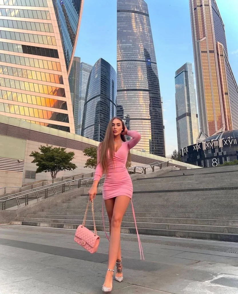 Эскорт-модель Амира, 24 лет - Москва | Эскорт МедтехВлад в Москве